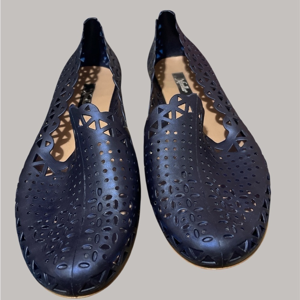 Xirella Navy Blue Scalloped Women's Flats - Picture 4 of 12